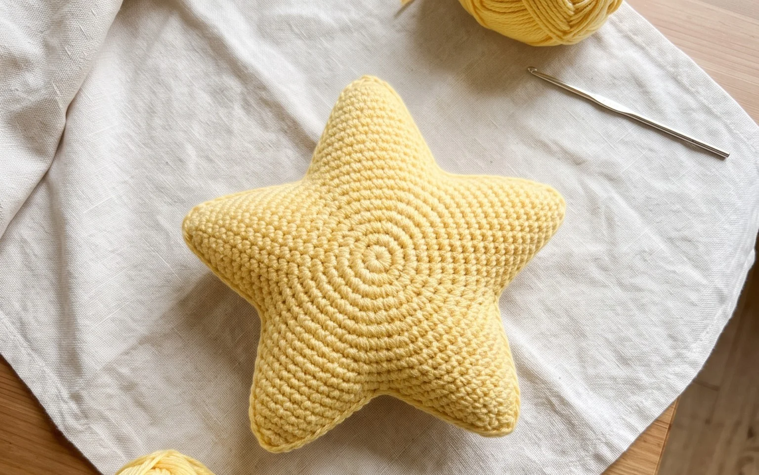 How to Crochet Star Amigurumi For Kids